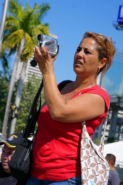 FL090215079